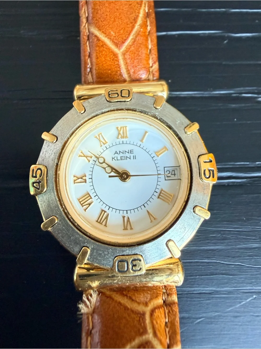 Leather Strap Women's Watch with Interchangeable Color Bezels - Brown